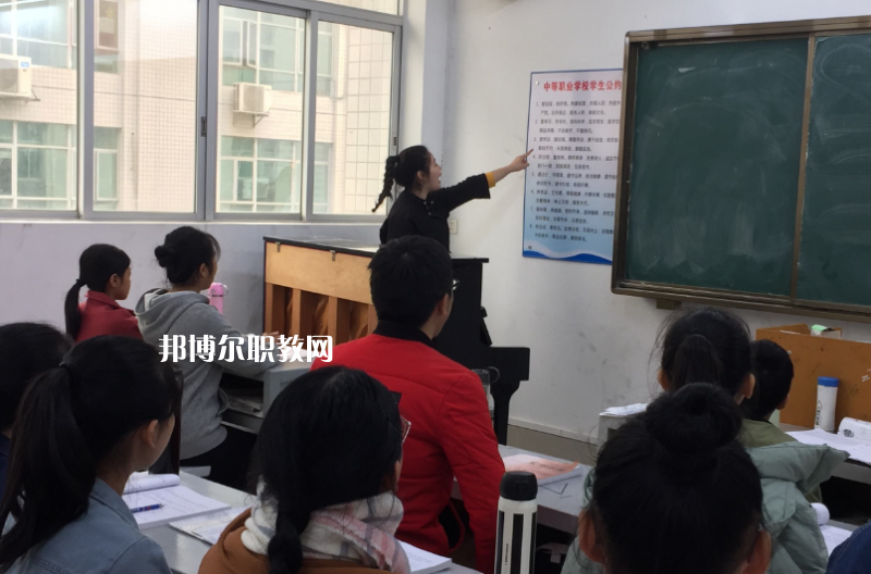 汕頭文化藝術(shù)學(xué)校2022年報(bào)名條件、招生要求、招生對(duì)象