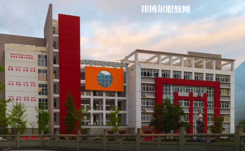 甘孜州職業(yè)技術(shù)學(xué)校2022年報名條件、招生要求、招生對象