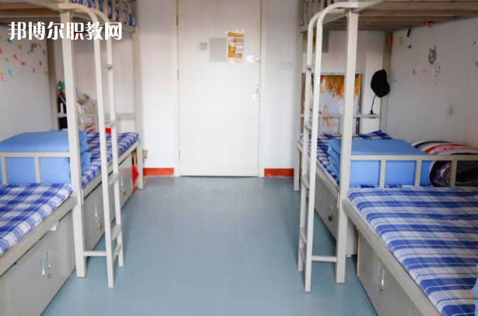 華坪縣職業(yè)高級中學2022年宿舍條件