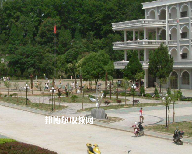 永平縣職業(yè)高級中學(xué)2022年招生辦聯(lián)系電話