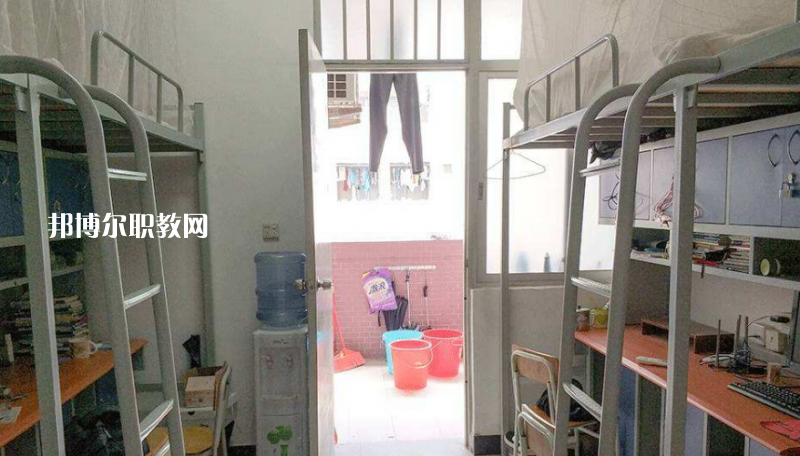 東莞經(jīng)濟貿(mào)易學(xué)校2022年宿舍條件