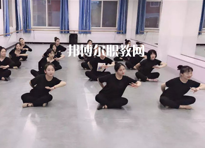 保定工程技術(shù)學(xué)校2022年學(xué)費(fèi)、收費(fèi)多少