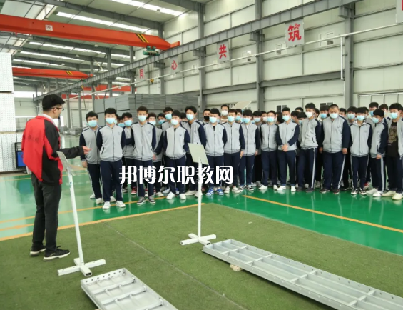 邯鄲建筑工程中專學(xué)校2022年報名條件、招生要求、招生對象