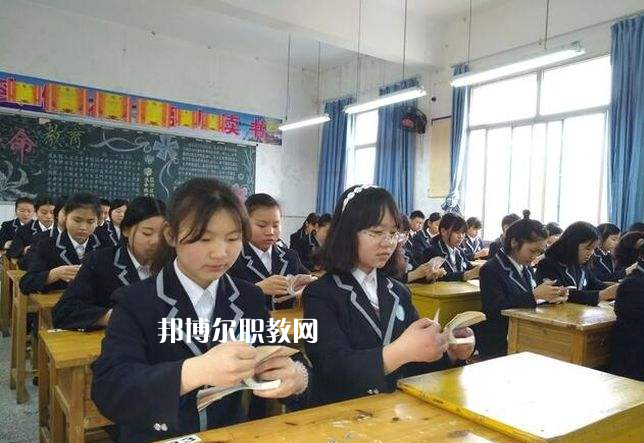 重慶墊江職業(yè)教育中心2022年報(bào)名條件、招生要求、招生對(duì)象