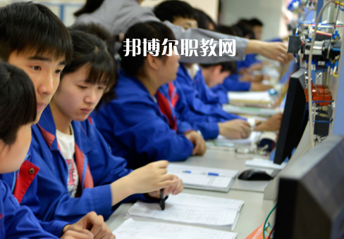 儀征技師學(xué)院2022年報(bào)名條件、招生要求、招生對(duì)象