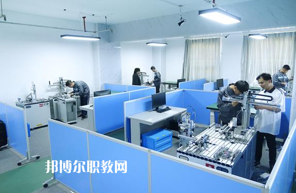 邯鄲第一財經(jīng)學(xué)校2022年報名條件、招生要求、招生對象