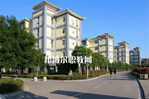 安徽亳州技師學(xué)院2022年報(bào)名條件、招生要求、招生對(duì)象