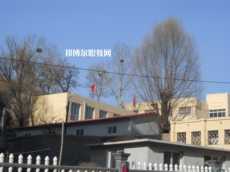 承德通達中等專業(yè)學(xué)校2022年報名條件、招生要求、招生對象