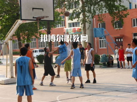 華寧縣職業(yè)高級中學(xué)2022年學(xué)費(fèi)、收費(fèi)多少