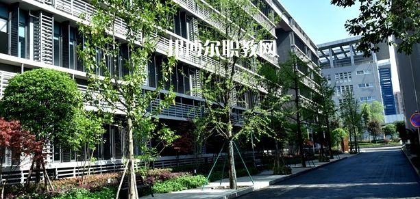 成都市技師學(xué)院怎么樣、好不好