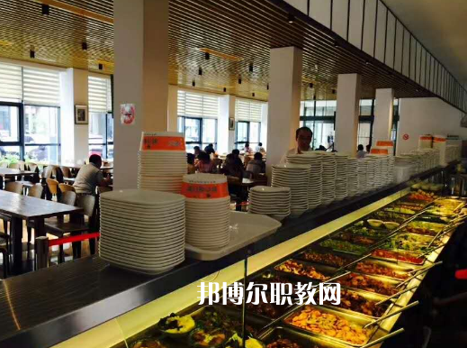 內(nèi)江高級技工學校2022年宿舍條件