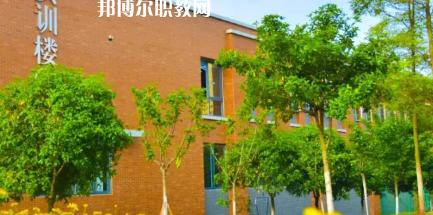 尋甸縣職業(yè)高級中學(xué)2022年招生辦聯(lián)系電話