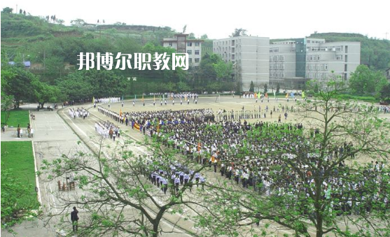 內(nèi)江鐵路機(jī)械學(xué)校2022年報(bào)名條件、招生要求、招生對象