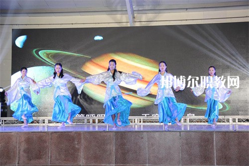 四川省電子商務(wù)學(xué)校2022年報(bào)名條件、招生要求、招生對(duì)象