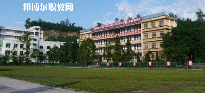 岳池職業(yè)技術(shù)學(xué)校2022年報(bào)名條件、招生要求、招生對(duì)象