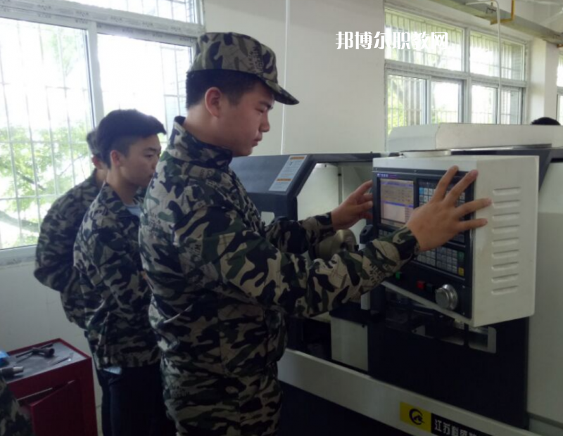 武勝萬善職業(yè)中學校2022年有哪些專業(yè)