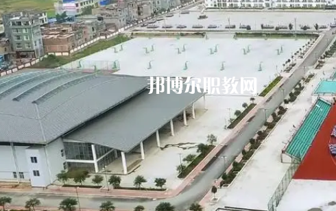 紫云苗族布依族自治民族職業(yè)技術(shù)中學(xué)2022年報(bào)名條件、招生要求、招生對象