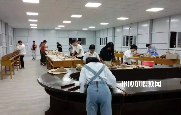 汕頭中醫(yī)藥技工學校2022年報名條件、招生要求、招生對象 