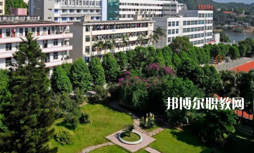 廣安第一職業(yè)技術(shù)學(xué)校2022年報(bào)名條件、招生要求、招生對(duì)象