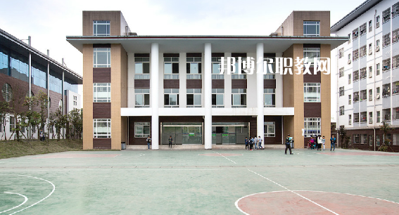 保山中醫(yī)藥高等?？茖W校2022年報名條件、招生要求、招生對象