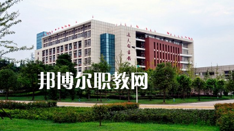 西南醫(yī)科大學護理學院附屬衛(wèi)生學校2022年報名條件、招生要求、招生對象