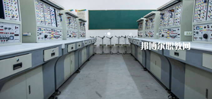 四川省青神中等職業(yè)學(xué)校2022年學(xué)費(fèi)、收費(fèi)多少