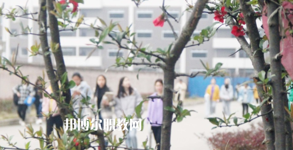 南充工貿(mào)科技職業(yè)學(xué)校2022年報(bào)名條件、招生要求、招生對(duì)象