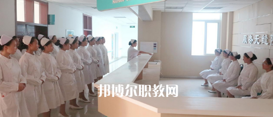 山東省青島衛(wèi)生學(xué)校2022年有哪些專(zhuān)業(yè)