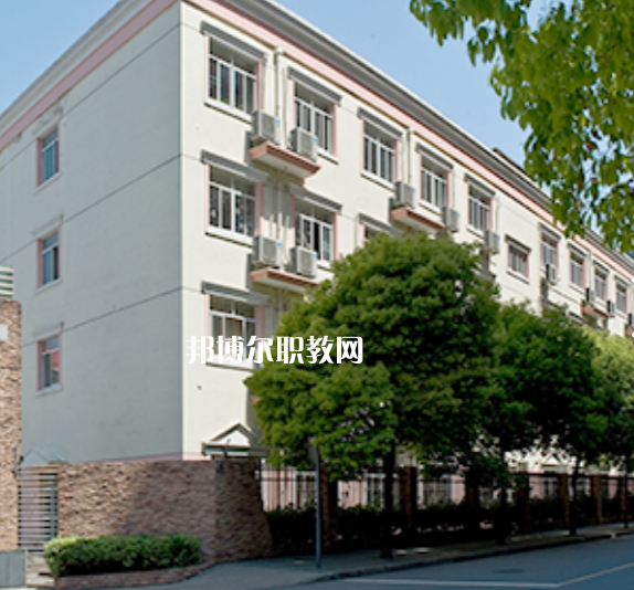 上海市醫(yī)藥學(xué)校2022年報名條件、招生要求、招生對象