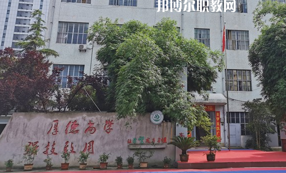 湖北現(xiàn)代科技學(xué)校2022年報(bào)名條件、招生要求、招生對象