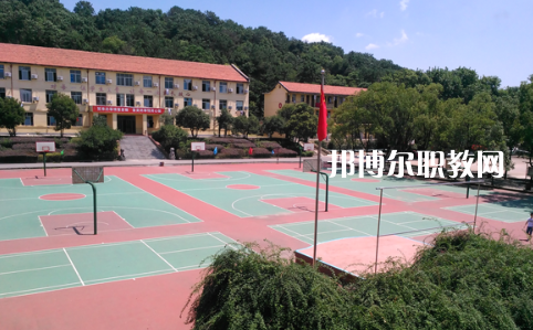 武漢東湖光電學(xué)校2022年報名條件、招生要求、招生對象