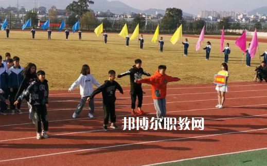 韶山職業(yè)中專學校