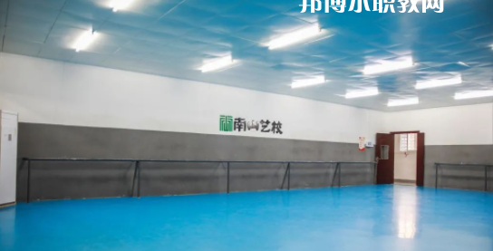 南寧市南山藝術(shù)職業(yè)技術(shù)學(xué)校2022年報(bào)名條件、招生要求、招生對(duì)象