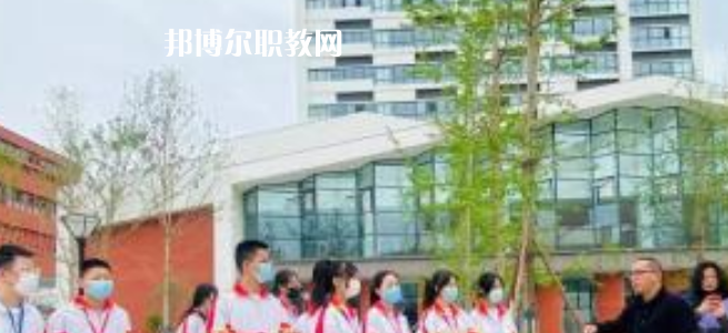 成都職業(yè)技術(shù)學(xué)校2023年報(bào)名條件、招生要求、招生對(duì)象