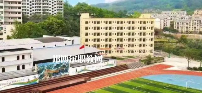 2023重慶市華繡中等專業(yè)學(xué)校招生簡(jiǎn)章