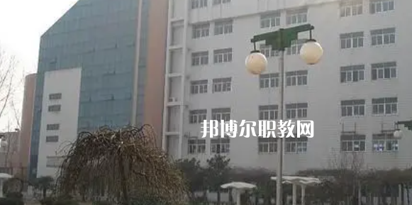 江蘇省淮安技師學(xué)院地址在哪里，哪個(gè)地區(qū)，哪個(gè)城市?