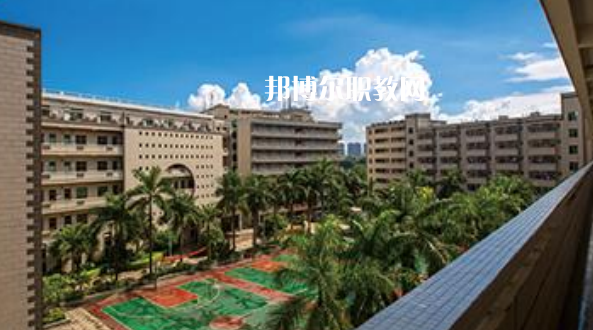 深圳市深德技工學(xué)校地址，乘車路線