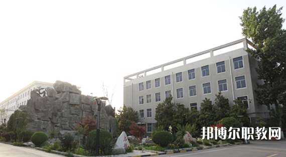 2023西安齊力鐵路技工學(xué)校多少錢(qián) 西安齊力鐵路技工學(xué)校各專業(yè)學(xué)費(fèi)收費(fèi)標(biāo)準(zhǔn)