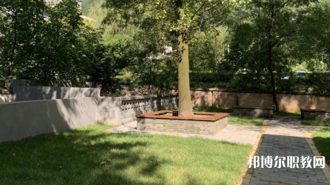 西安新翰林民航技工學(xué)校地址,乘車路線