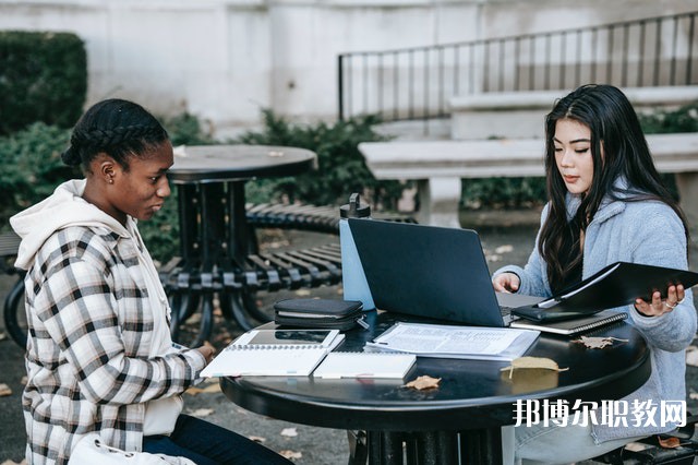 商丘商貿(mào)學(xué)校有哪些招生專業(yè)（2023年）