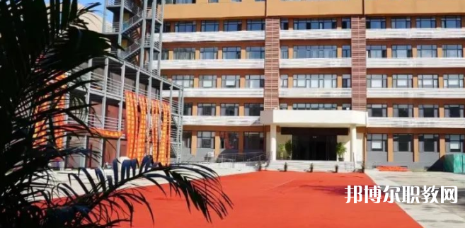 石家莊市張麗美術中等專業(yè)學校網(wǎng)站網(wǎng)址主頁