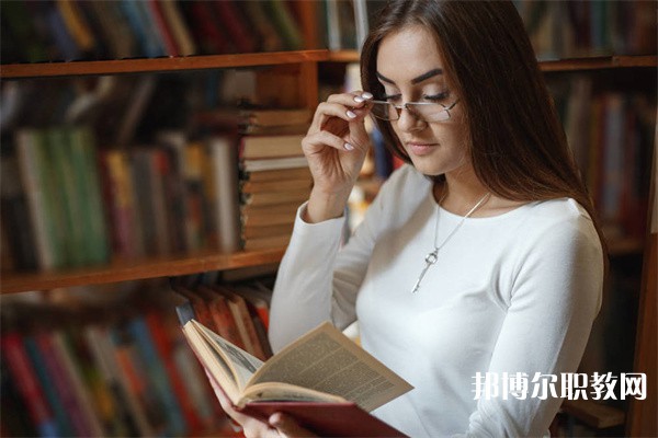 上海哪里的中專學(xué)校能讀護(hù)理專業(yè) 上海哪里的中專學(xué)校能讀護(hù)理專業(yè)