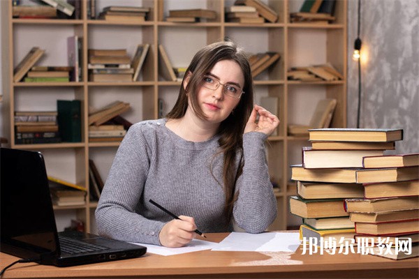 河北哪里的中專學校能讀針灸推拿專業(yè) 河北哪里的中專學校能讀針灸推拿專業(yè)