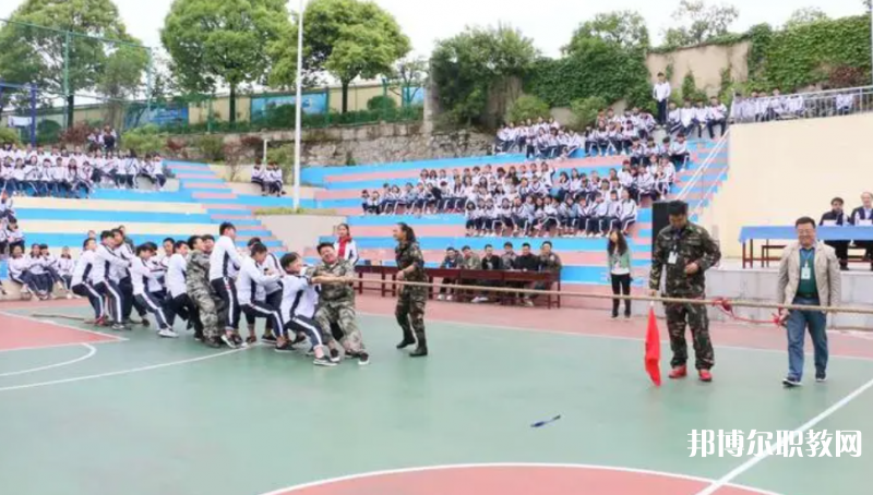 2023貴州鋁業(yè)技師學(xué)院多少錢 貴州鋁業(yè)技師學(xué)院各專業(yè)學(xué)費收費標(biāo)準