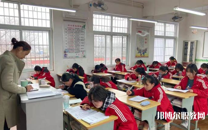 2023開(kāi)封市第一職業(yè)中等專(zhuān)業(yè)學(xué)校招生計(jì)劃 招生人數(shù)是多少(附要求、條件、對(duì)象)