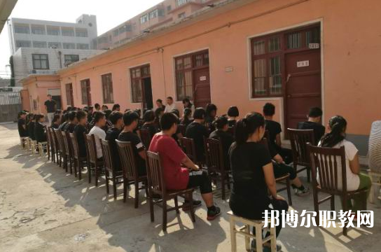 安陽源首科技制藥學(xué)校怎么樣、好不好