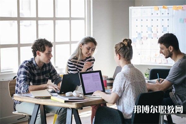 江蘇哪里的中專學(xué)校能讀人力資源管理專業(yè) 江蘇哪里的中專學(xué)校能讀人力資源管理專業(yè)