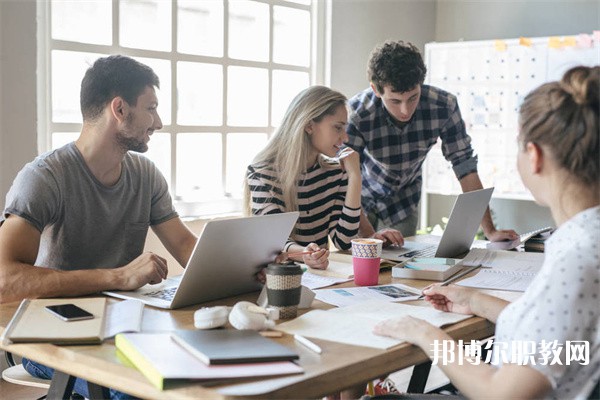 河南哪里的職教中心能讀美術(shù)設(shè)計(jì)與制作專(zhuān)業(yè) 河南哪里的職教中心能讀美術(shù)設(shè)計(jì)與制作專(zhuān)業(yè)