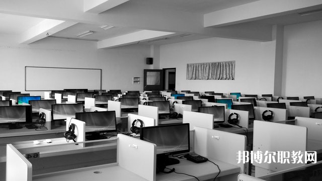 湖北哪里的中職學(xué)校能讀電子與信息技術(shù)專業(yè)專業(yè) 湖北哪里的中職學(xué)校能讀電子與信息技術(shù)專業(yè)專業(yè)