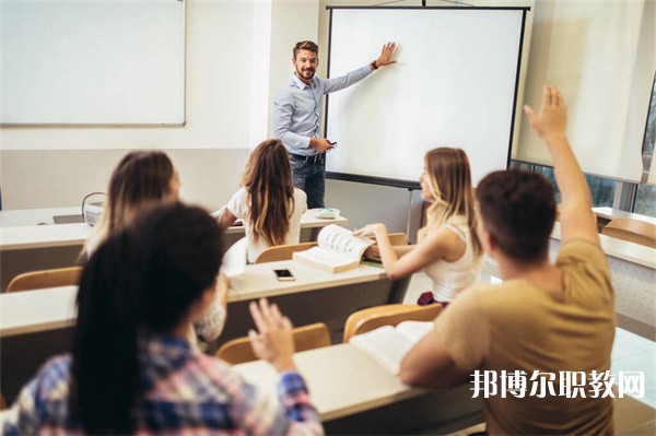 湖北哪里的中職學校能讀數(shù)控多軸加工專業(yè) 湖北哪里的中職學校能讀數(shù)控多軸加工專業(yè)